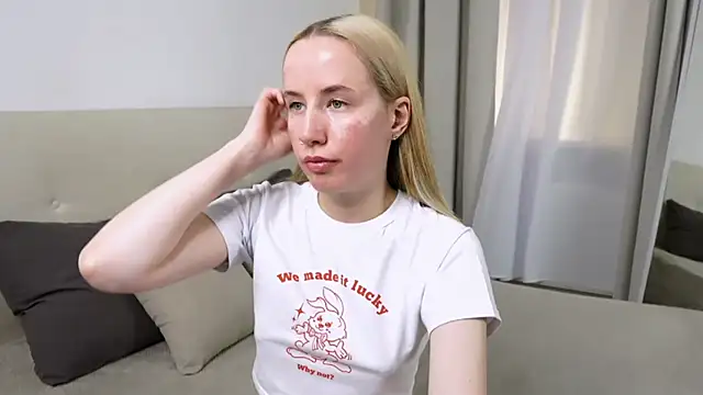 Snapshot of Cassie_Kelman chatting on December 2, 9:54 pm Cassie Kelman online show from December 2, 9:54 pm