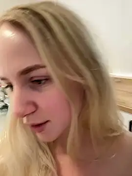 Snapshot of -BalanCe- chatting on January 7, 10:22 am -BalanCe- online show from January 7, 10:22 am