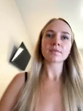 Snapshot of -BalanCe- chatting on October 12, 8:13 am -BalanCe- online show from October 12, 8:13 am