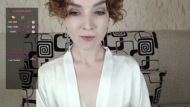 TinaWince online show from October 3, 4:53 am