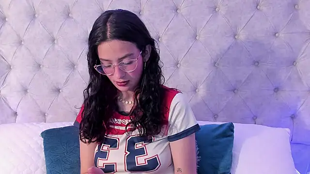 dafne bss online show from February 15, 5:04 am