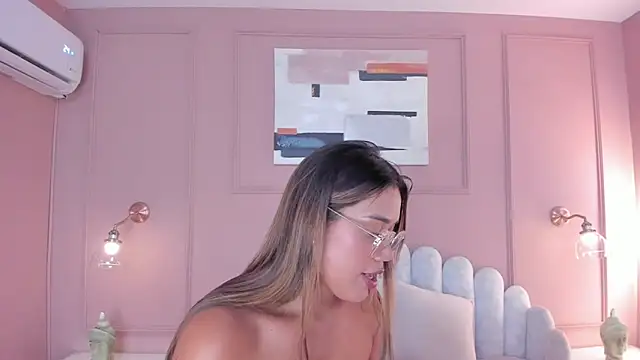 Snapshot of mara_brooks chatting on March 9, 7:05 pm mara brooks online show from March 9, 7:05 pm