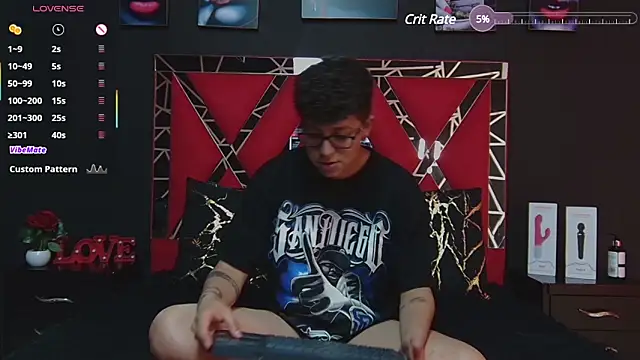 Snapshot of alex_noa chatting on March 23, 1:31 am alex noa online show from March 23, 1:31 am