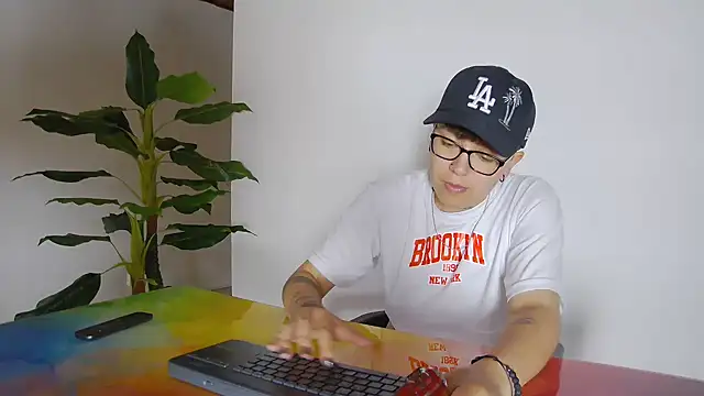 alex noa online show from November 20, 6:07 pm