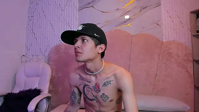 kendalltaylorr online show from March 23, 2:48 am