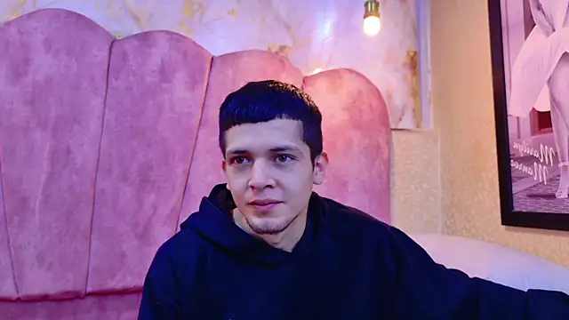 kendalltaylorr online show from December 16, 12:32 pm