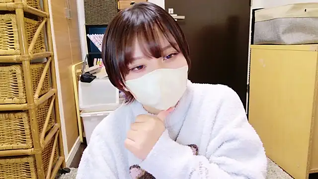 senachinnn online show from December 5, 6:11 am