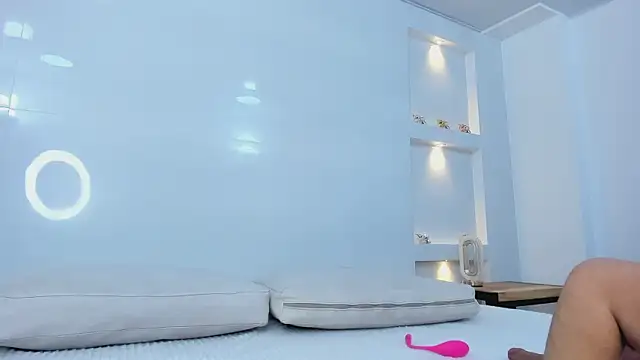 Dalia-Prada online show from December 19, 4:41 am