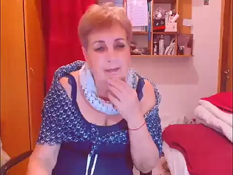 Snapshot of Victoria5643 chatting on December 2, 6:36 pm Victoria5643 online show from December 2, 6:36 pm