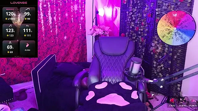 Snapshot of cheriserozequeen chatting on November 10, 2:27 pm cheriserozequeen online show from November 10, 2:27 pm