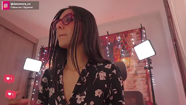 DanyNova Co online show from November 5, 9:15 pm