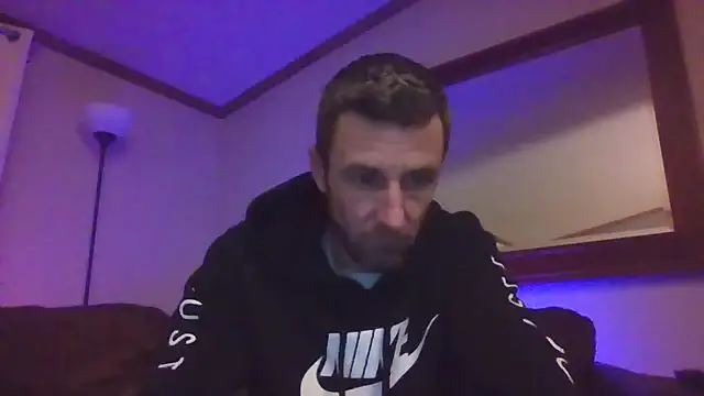 Snapshot of HungStud4You chatting on January 20, 4:10 am HungStud4You online show from January 20, 4:10 am