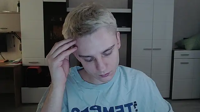 angryzan online show from February 28, 7:37 am