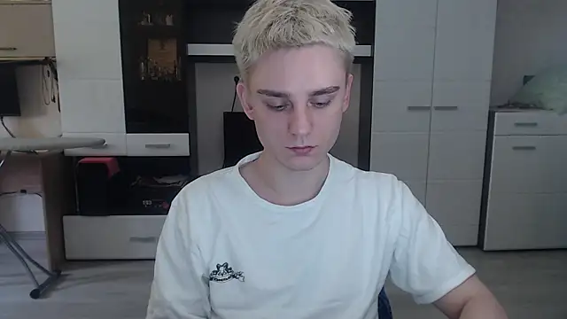 angryzan online show from March 6, 7:47 am