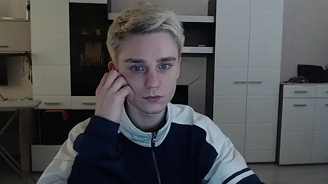 angryzan online show from March 18, 7:19 am