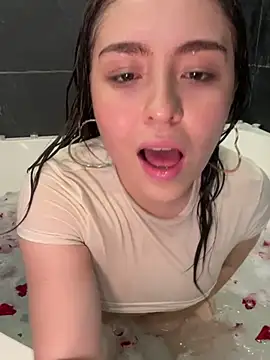 Snapshot of SofiMeza chatting on February 14, 4:52 pm SofiMeza online show from February 14, 4:52 pm