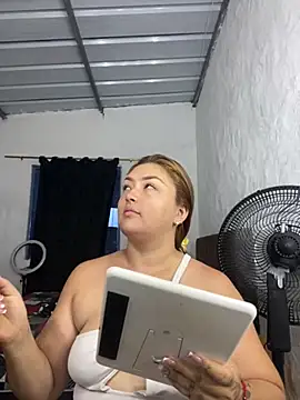 Sofia Queen17 online show from October 5, 10:24 am