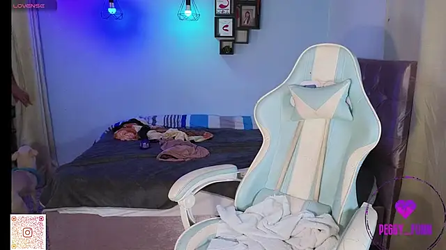 Peggy Funn online show from January 22, 12:16 am