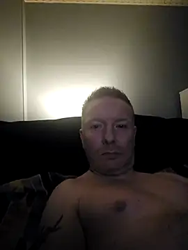 Snapshot of walker1979 chatting on October 31, 8:43 pm walker1979 online show from October 31, 8:43 pm