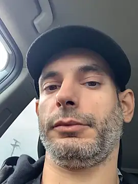 Snapshot of hailzeffn chatting on September 22, 3:47 pm hailzeffn online show from September 22, 3:47 pm