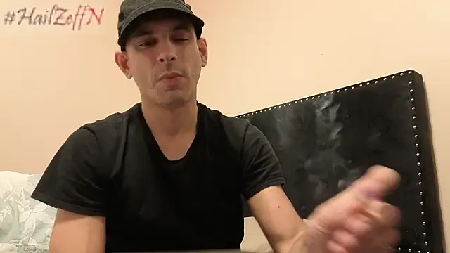 Snapshot of hailzeffn chatting on October 20, 6:36 am hailzeffn online show from October 20, 6:36 am