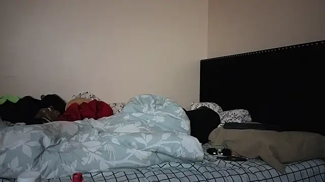 Snapshot of hailzeffn chatting on October 25, 8:55 am hailzeffn online show from October 25, 8:55 am