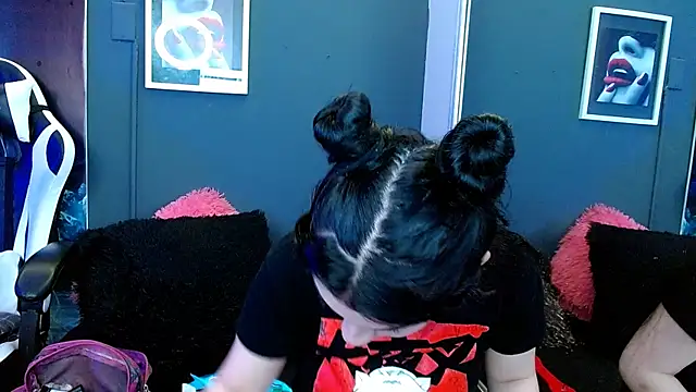 sophy rock online show from March 17, 1:39 pm