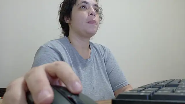 Snapshot of ladydeathz chatting on November 28, 10:01 pm ladydeathz online show from November 28, 10:01 pm