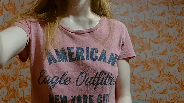 Snapshot of strawberrysmoothie chatting on December 2, 12:09 am strawberrysmoothie online show from December 2, 12:09 am