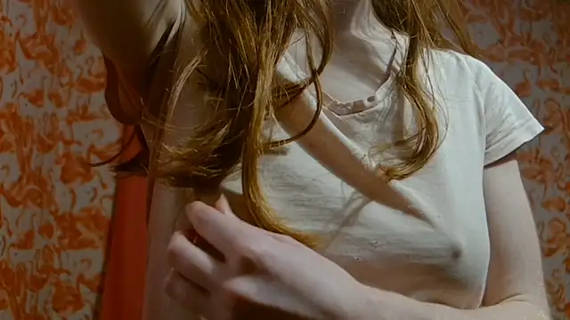 Snapshot of strawberrysmoothie chatting on January 20, 3:48 am strawberrysmoothie online show from January 20, 3:48 am