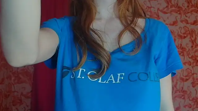 Snapshot of strawberrysmoothie chatting on February 1, 6:32 am strawberrysmoothie online show from February 1, 6:32 am