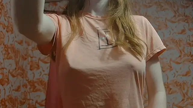 Snapshot of strawberrysmoothie chatting on February 3, 5:29 am strawberrysmoothie online show from February 3, 5:29 am