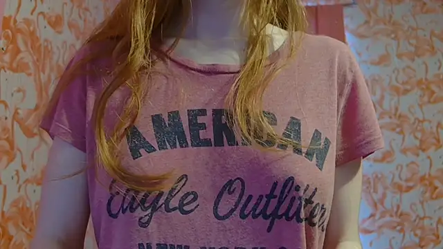 Snapshot of strawberrysmoothie chatting on March 16, 8:54 pm strawberrysmoothie online show from March 16, 8:54 pm