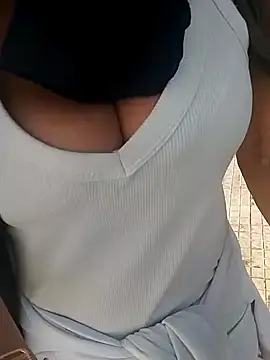 LaraReinaDelSol online show from December 20, 11:00 am