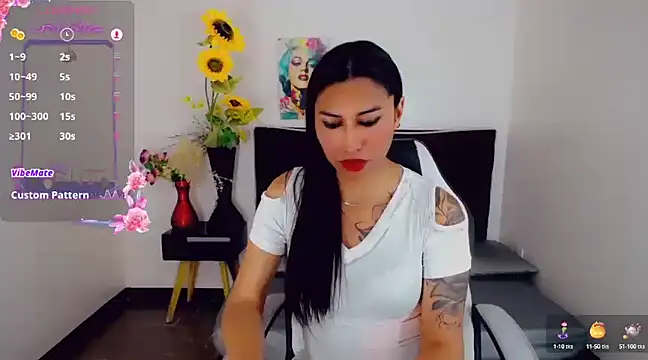 khiara moretti online show from March 18, 2:48 pm