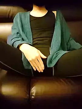 Snapshot of --MIKASA-- chatting on February 5, 6:26 pm --MIKASA-- online show from February 5, 6:26 pm