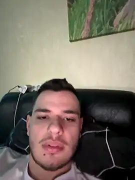 Snapshot of oscar_sweet22 chatting on October 11, 12:04 pm oscar sweet22 online show from October 11, 12:04 pm