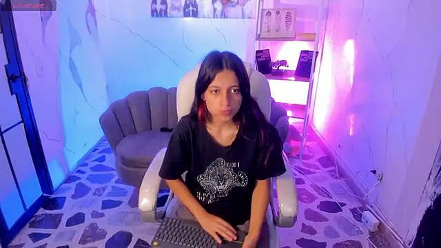 Snapshot of Agathaargent_ chatting on September 30, 5:01 am Agathaargent online show from September 30, 5:01 am