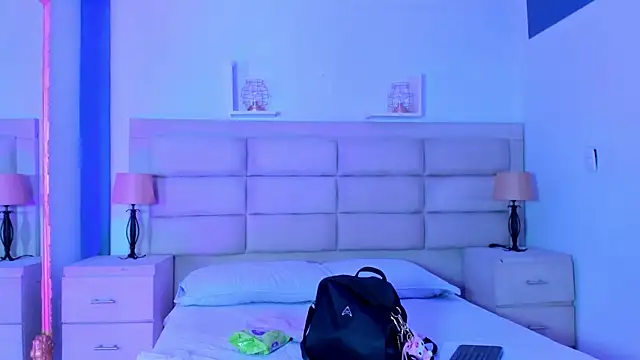 Snapshot of Agathaargent_ chatting on October 29, 4:15 am Agathaargent online show from October 29, 4:15 am