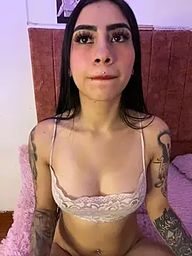 Snapshot of Bunny_sexy01 chatting on February 8, 1:43 am Bunny sexy01 online show from February 8, 1:43 am