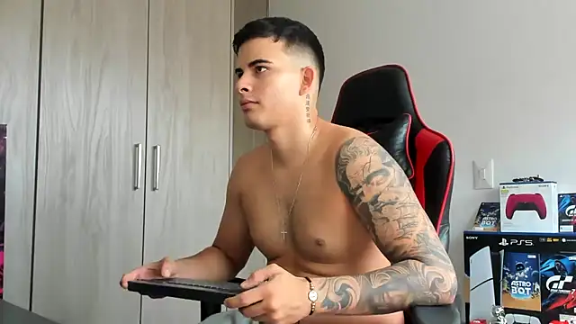 Snapshot of jacob_firexx chatting on November 4, 6:18 pm jacob firexx online show from November 4, 6:18 pm