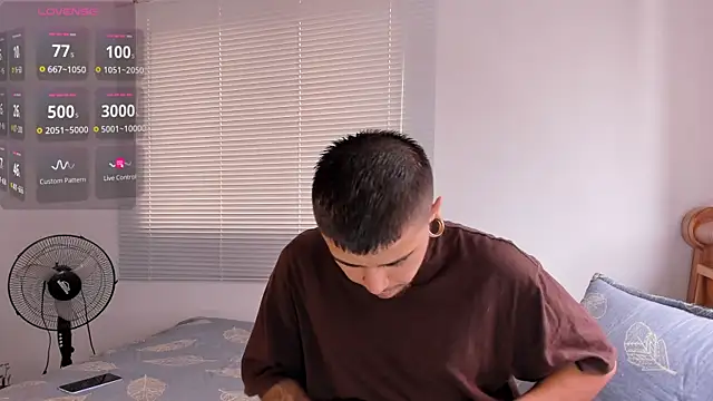 Snapshot of ftmphilip_ chatting on November 27, 5:26 pm ftmphilip online show from November 27, 5:26 pm