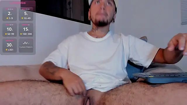 Snapshot of ftmphilip_ chatting on December 4, 10:51 pm ftmphilip online show from December 4, 10:51 pm