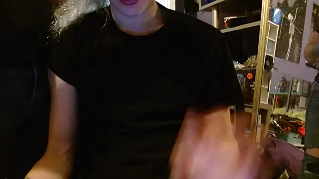 watermellonpussy online show from November 26, 4:13 am