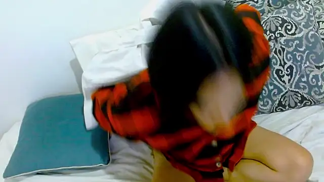 samanta r  online show from December 18, 2:32 am