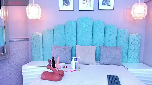 Sara Vanegas online show from January 28, 3:25 pm