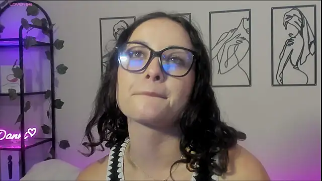 Megan Rodrigo online show from January 30, 8:21 pm