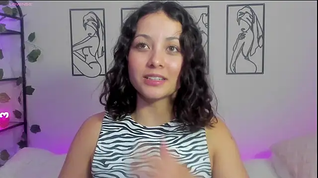 Megan Rodrigo online show from February 13, 11:04 pm