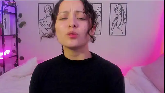 Megan Rodrigo online show from February 15, 10:10 pm