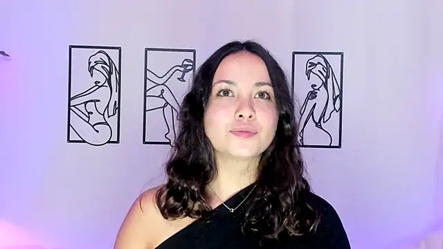 Megan Rodrigo online show from October 5, 7:01 pm